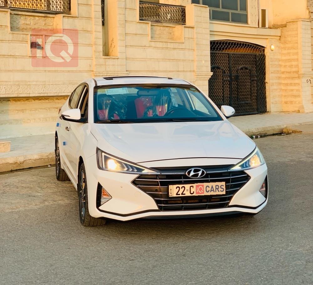 هیۆندای ئەلەنترا